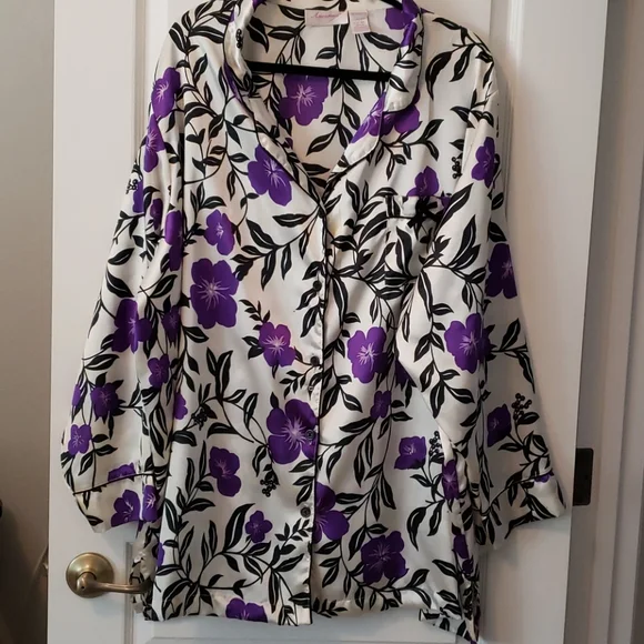 Amoureuse PJ or Lounge Top - Picture 3 of 8